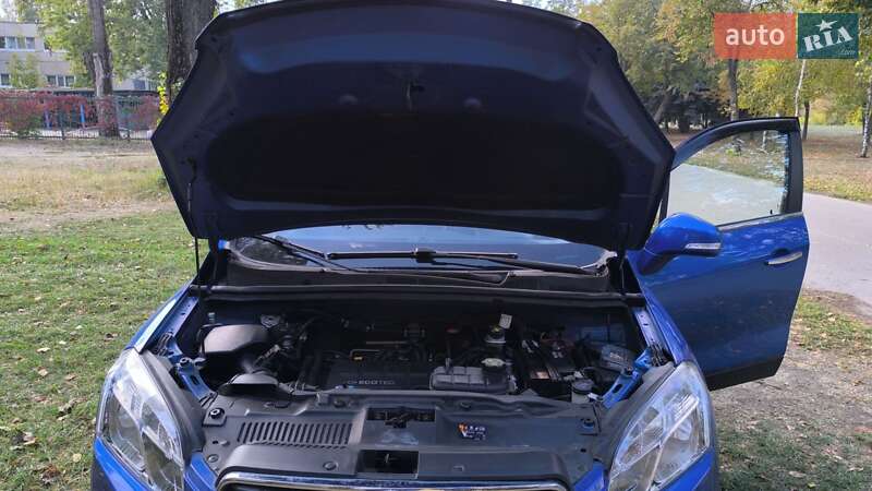 Внедорожник / Кроссовер Chevrolet Tracker 2013 в Кривом Роге