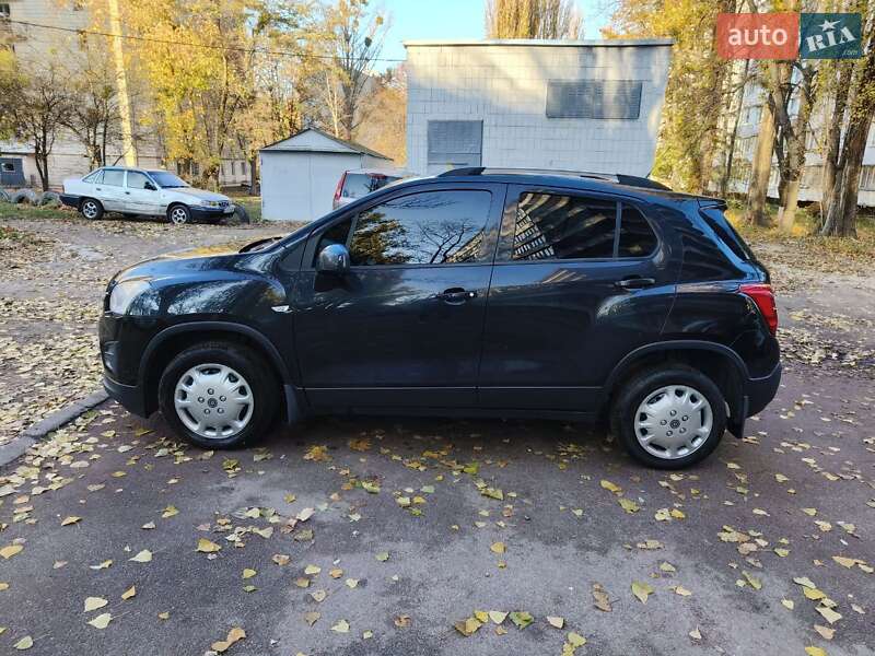 Позашляховик / Кросовер Chevrolet Tracker 2014 в Києві
