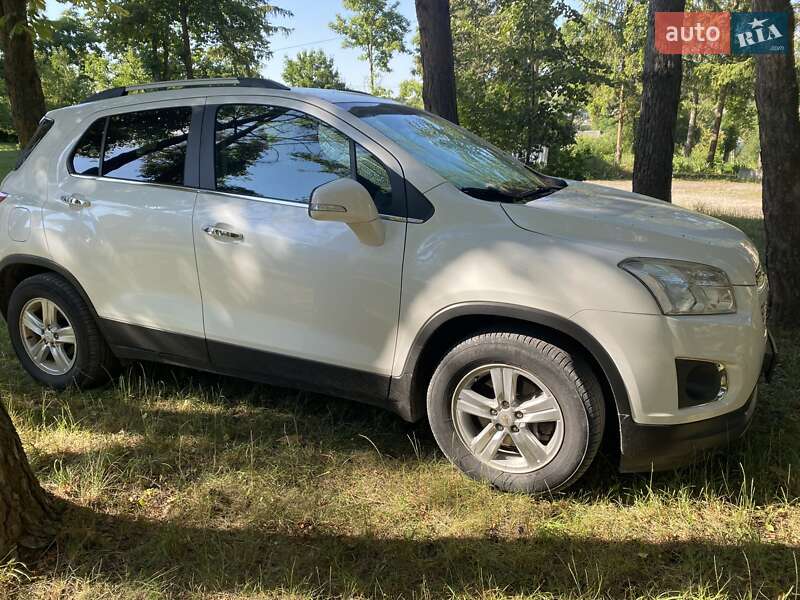 Внедорожник / Кроссовер Chevrolet Tracker 2014 в Харькове