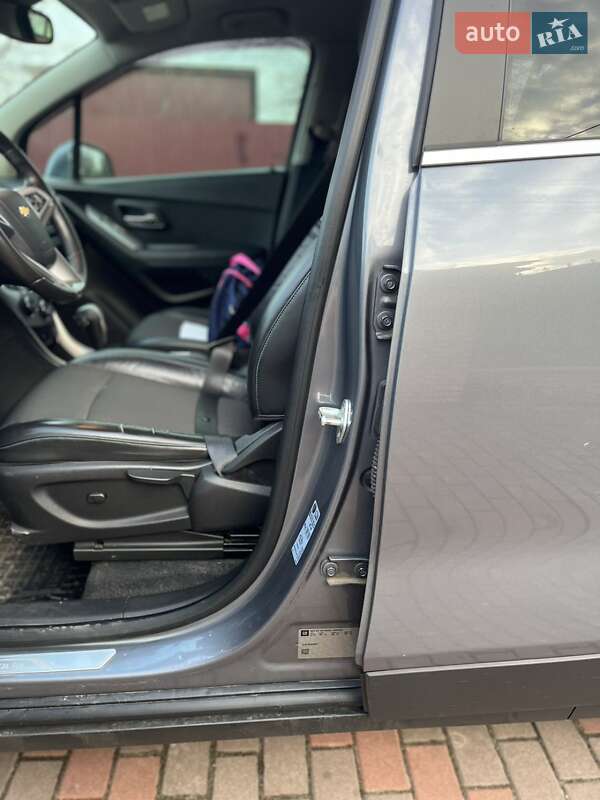 Внедорожник / Кроссовер Chevrolet Tracker 2013 в Киеве