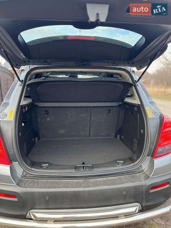 Внедорожник / Кроссовер Chevrolet Tracker 2013 в Киеве