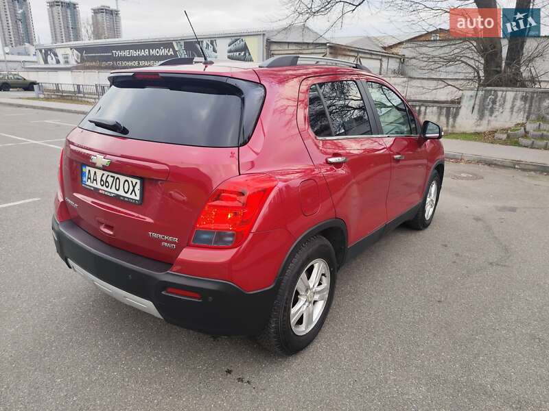 Внедорожник / Кроссовер Chevrolet Tracker 2014 в Киеве