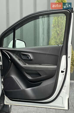 Позашляховик / Кросовер Chevrolet Tracker 2014 в 