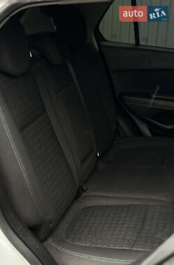 Позашляховик / Кросовер Chevrolet Tracker 2014 в 