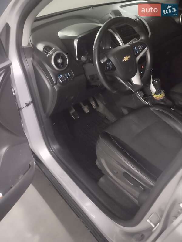 Внедорожник / Кроссовер Chevrolet Tracker 2014 в Киеве фото 13 Внедорожник / Кроссовер Chevrolet Tracker 2014 в Киеве