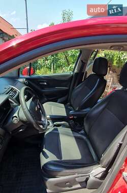 Внедорожник / Кроссовер Chevrolet Tracker 2014 в 