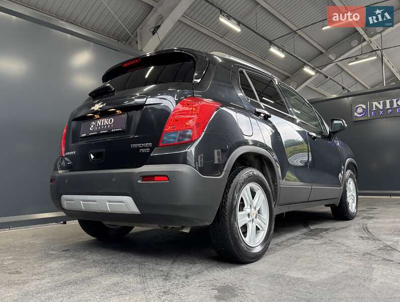 Внедорожник / Кроссовер Chevrolet Tracker 2013 в Киеве