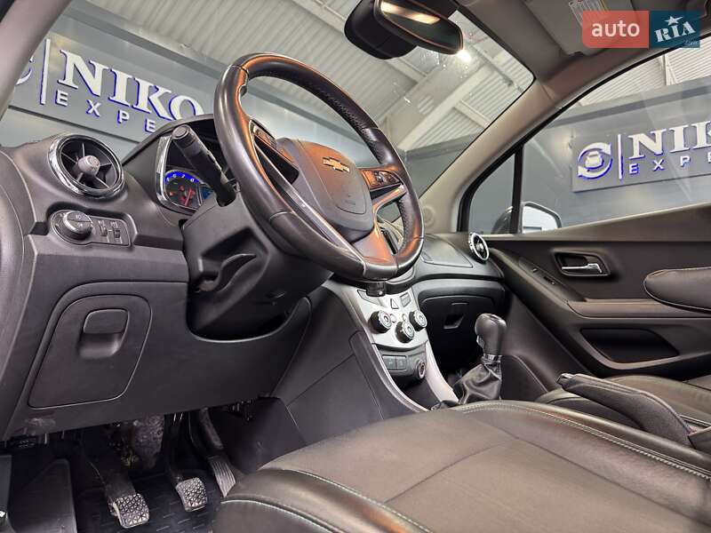 Внедорожник / Кроссовер Chevrolet Tracker 2013 в Киеве
