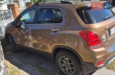 Внедорожник / Кроссовер Chevrolet Tracker 2017 в 