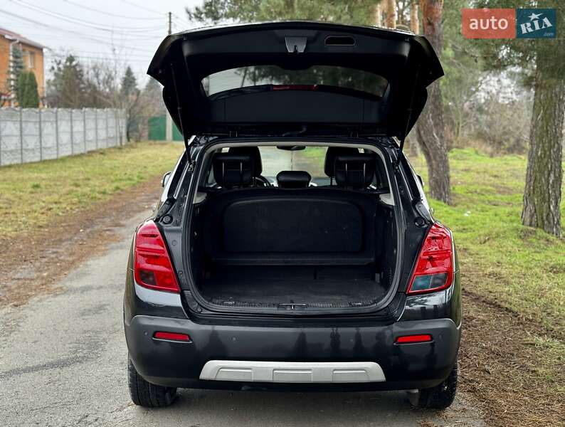 Внедорожник / Кроссовер Chevrolet Tracker 2013 в Киеве