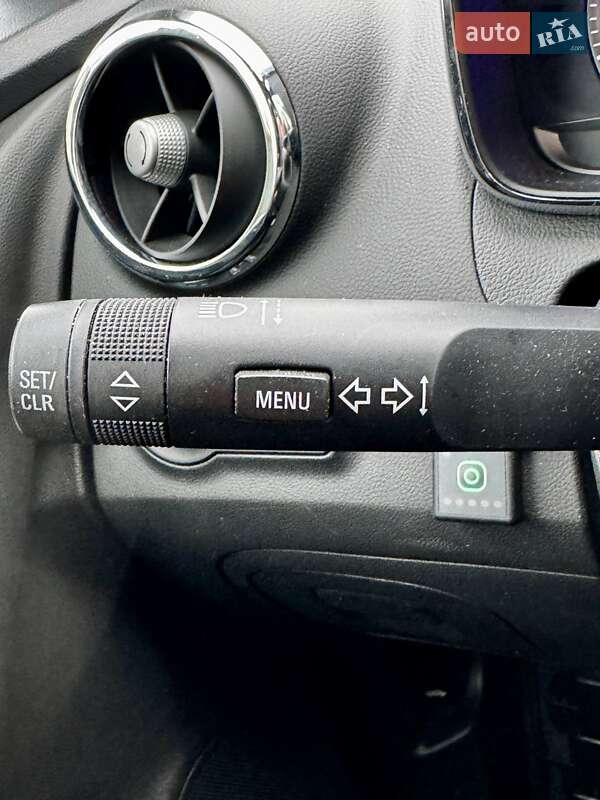 Внедорожник / Кроссовер Chevrolet Tracker 2013 в Киеве