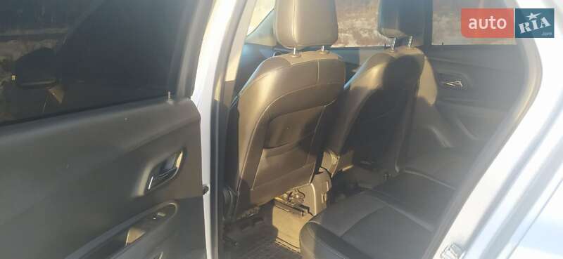 Внедорожник / Кроссовер Chevrolet Tracker 2014 в Киеве фото 12 Внедорожник / Кроссовер Chevrolet Tracker 2014 в Киеве