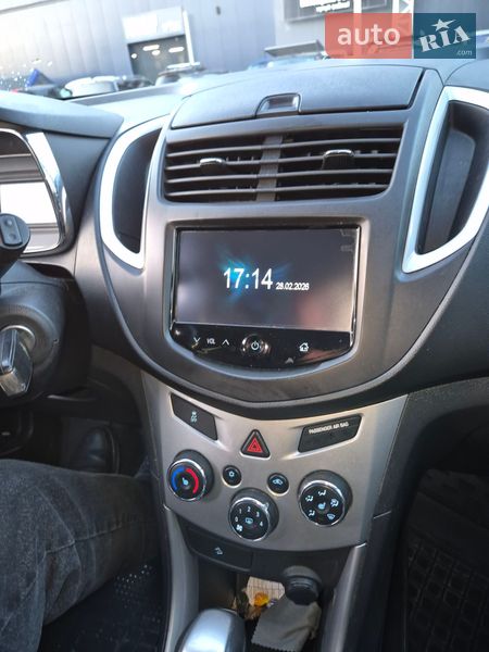 Внедорожник / Кроссовер Chevrolet Tracker 2014 в Обухове