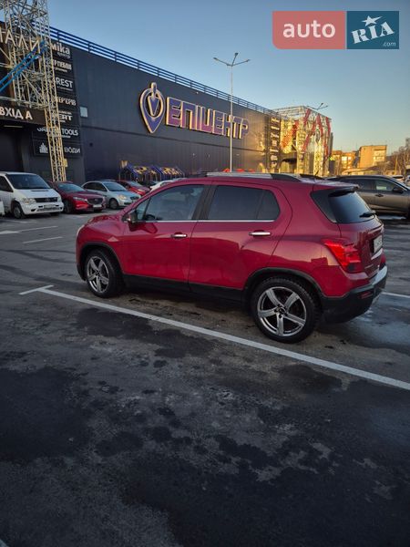 Внедорожник / Кроссовер Chevrolet Tracker 2014 в Обухове