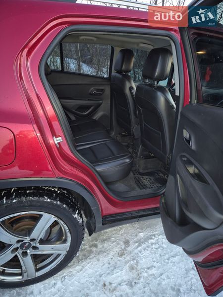 Внедорожник / Кроссовер Chevrolet Tracker 2014 в Обухове