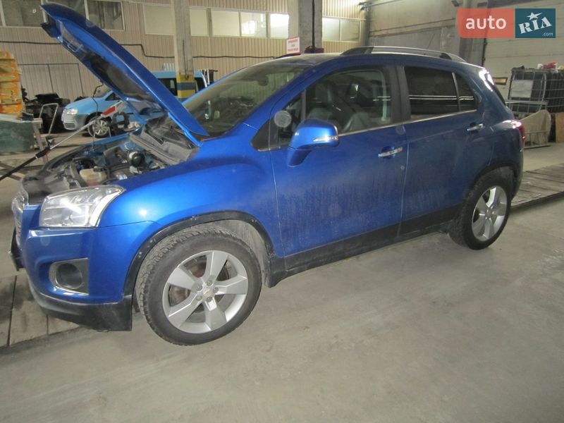 Внедорожник / Кроссовер Chevrolet Tracker 2014 в Сумах