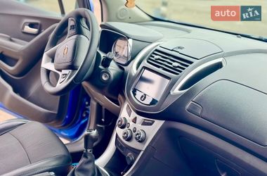 Позашляховик / Кросовер Chevrolet Tracker 2014 в Києві