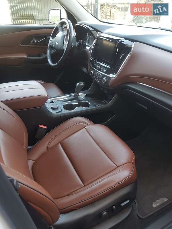 Внедорожник / Кроссовер Chevrolet Traverse 2017 в Львове