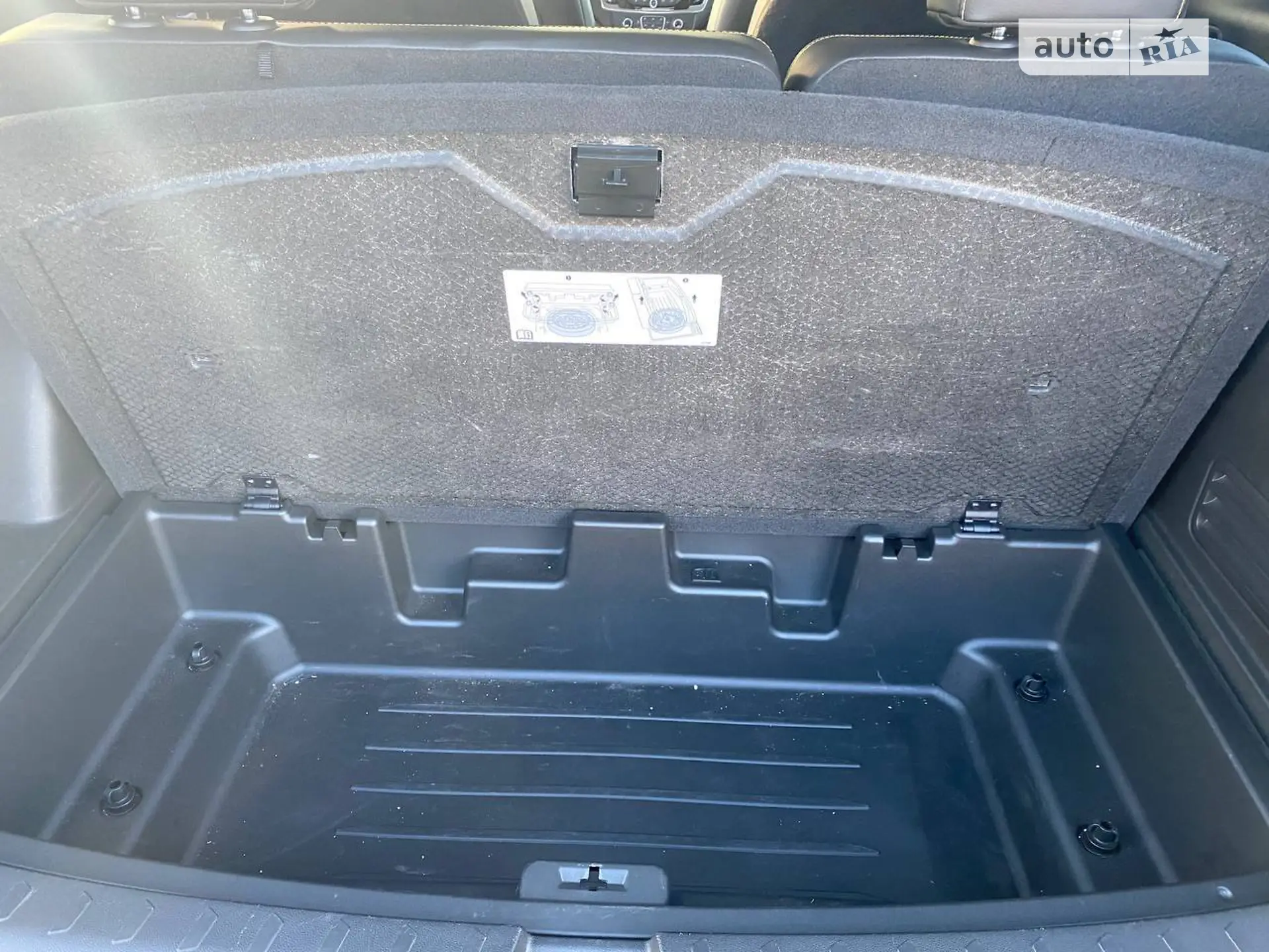 2019 Chevrolet Traverse - мініатюра 12