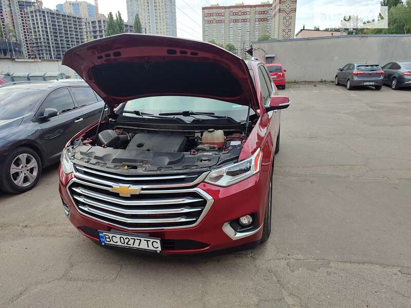 Внедорожник / Кроссовер Chevrolet Traverse 2017 в Киеве