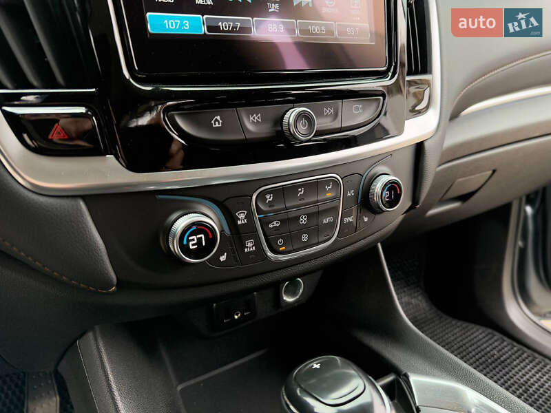Позашляховик / Кросовер Chevrolet Traverse 2017 в Дніпрі