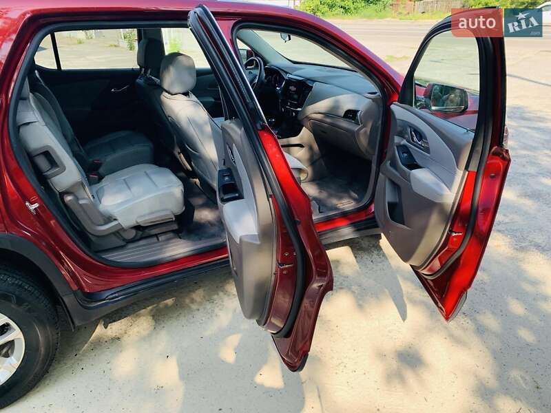 Внедорожник / Кроссовер Chevrolet Traverse 2020 в Киеве