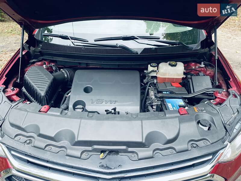 Внедорожник / Кроссовер Chevrolet Traverse 2020 в Киеве