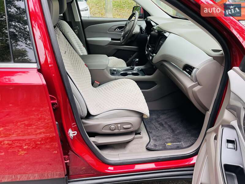 Внедорожник / Кроссовер Chevrolet Traverse 2020 в Киеве