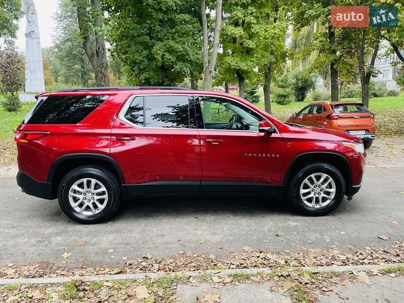 Внедорожник / Кроссовер Chevrolet Traverse 2020 в Киеве