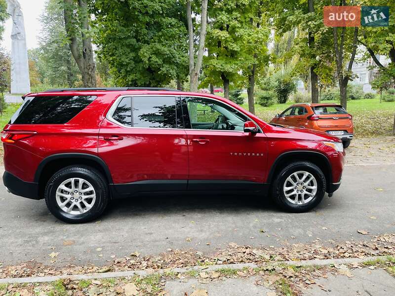 Внедорожник / Кроссовер Chevrolet Traverse 2020 в Киеве