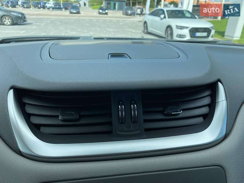 Внедорожник / Кроссовер Chevrolet Traverse 2017 в Киеве