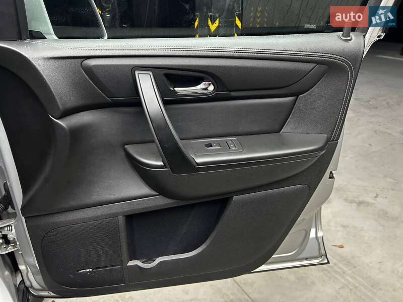 Позашляховик / Кросовер Chevrolet Traverse 2015 в Чернівцях фото 18 Позашляховик / Кросовер Chevrolet Traverse 2015 в Чернівцях