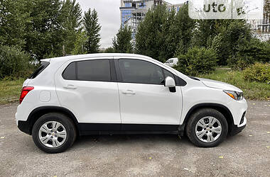 Внедорожник / Кроссовер Chevrolet Trax 2017 в 