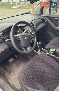 Внедорожник / Кроссовер Chevrolet Trax 2017 в 
