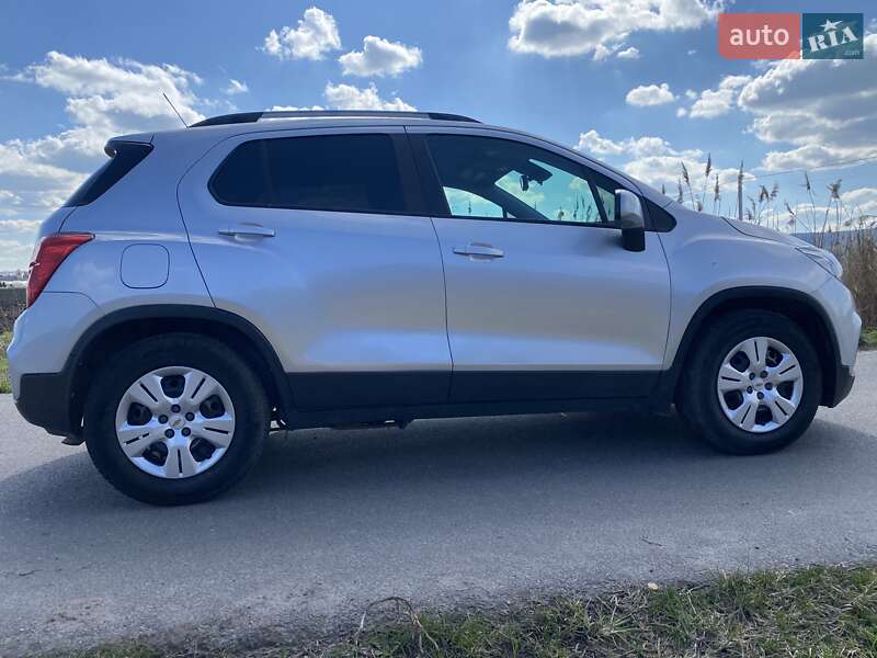Внедорожник / Кроссовер Chevrolet Trax 2017 в Львове