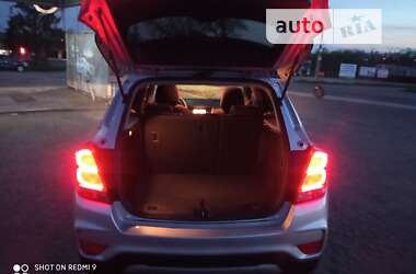 Позашляховик / Кросовер Chevrolet Trax 2016 в 