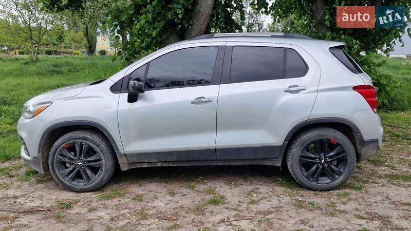 Внедорожник / Кроссовер Chevrolet Trax 2017 в Киеве