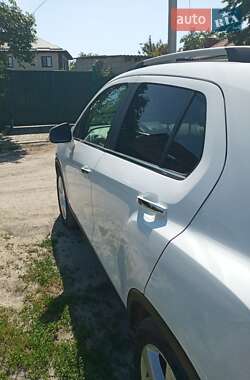 Внедорожник / Кроссовер Chevrolet Trax 2013 в 