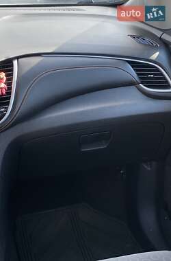 Внедорожник / Кроссовер Chevrolet Trax 2019 в 