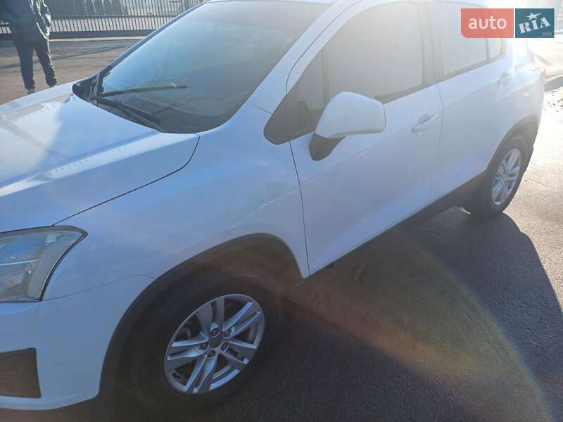 Внедорожник / Кроссовер Chevrolet Trax 2016 в Днепре