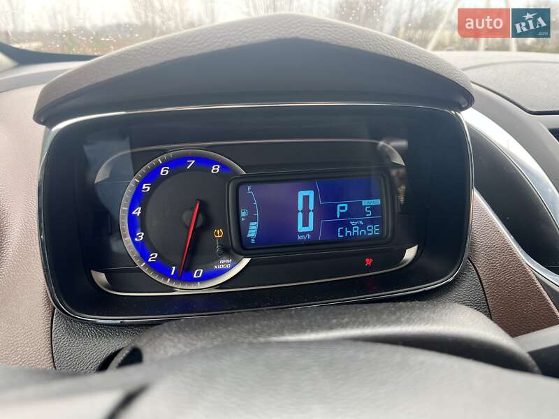 Внедорожник / Кроссовер Chevrolet Trax 2015 в Винниках