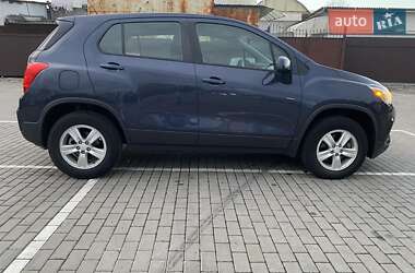 Позашляховик / Кросовер Chevrolet Trax 2017 в 