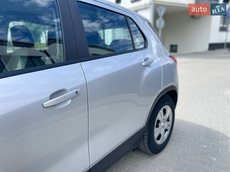 Позашляховик / Кросовер Chevrolet Trax 2017 в Львові