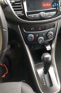 Внедорожник / Кроссовер Chevrolet Trax 2018 в 