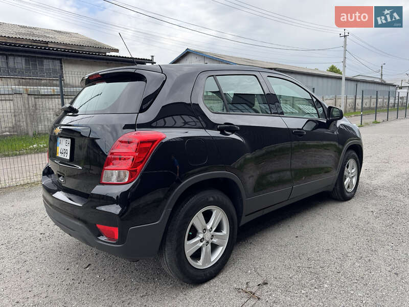 Внедорожник / Кроссовер Chevrolet Trax 2020 в Киеве