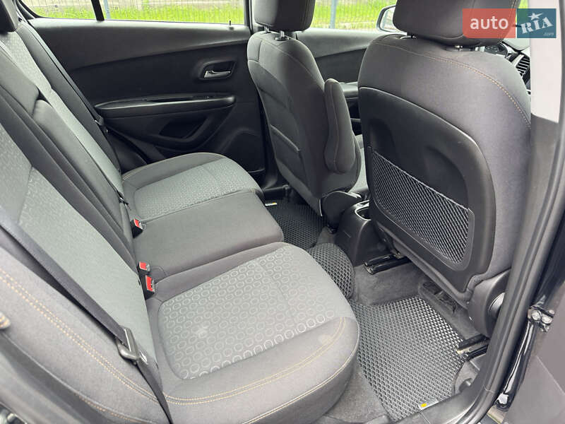 Внедорожник / Кроссовер Chevrolet Trax 2020 в Киеве