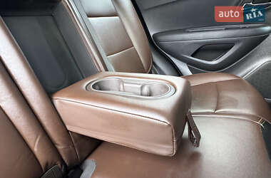 Внедорожник / Кроссовер Chevrolet Trax 2013 в 