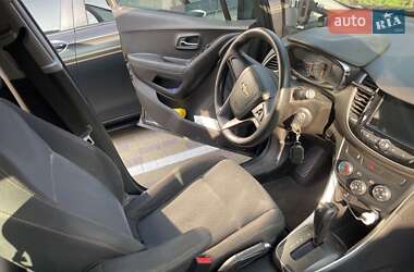 Внедорожник / Кроссовер Chevrolet Trax 2018 в 