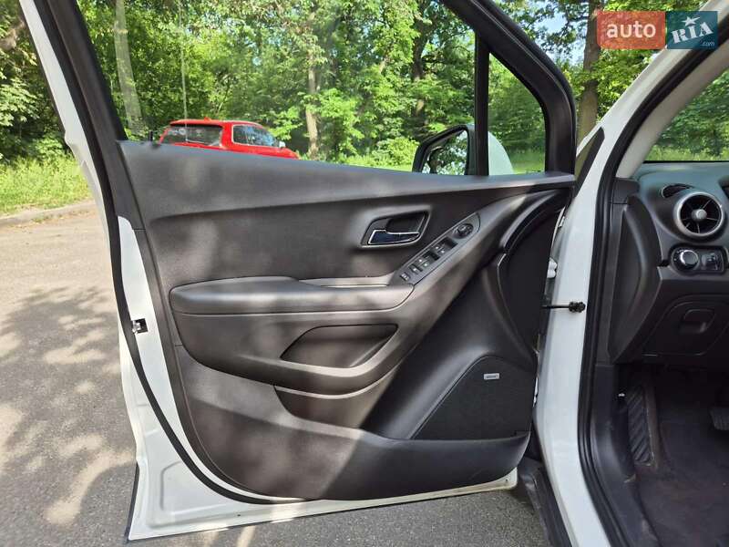Позашляховик / Кросовер Chevrolet Trax 2016 в Софіївській Борщагівці
