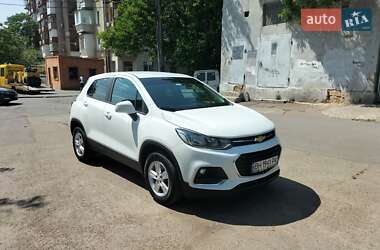 Внедорожник / Кроссовер Chevrolet Trax 2017 в 